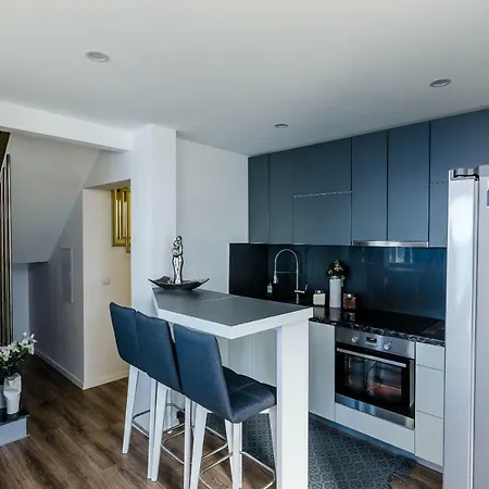 Superior Nike Appartement Mlini