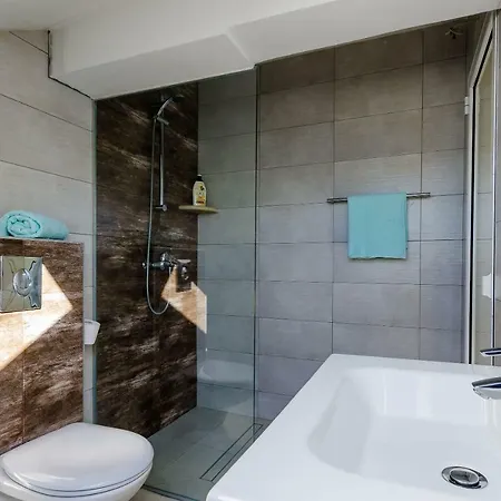 Superior Nike Lägenhet