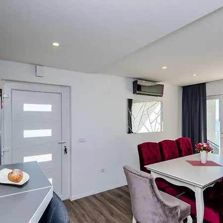 Superior Nike Apartmán Mlini