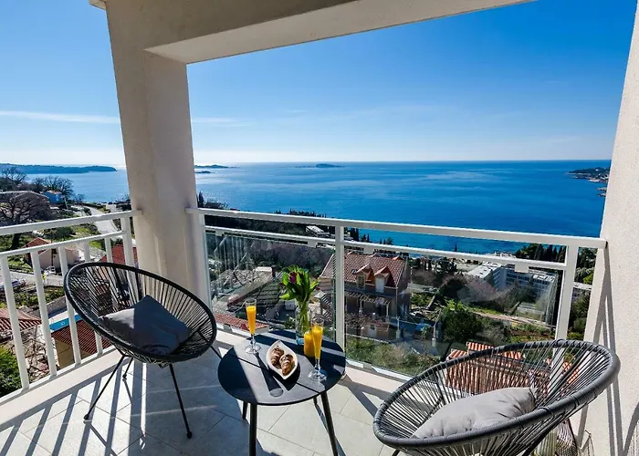 Superior Nike Apartman