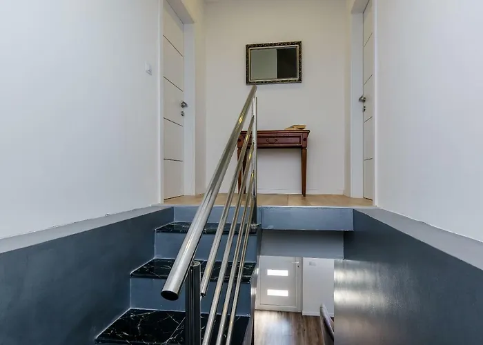 Superior Nike Apartman *