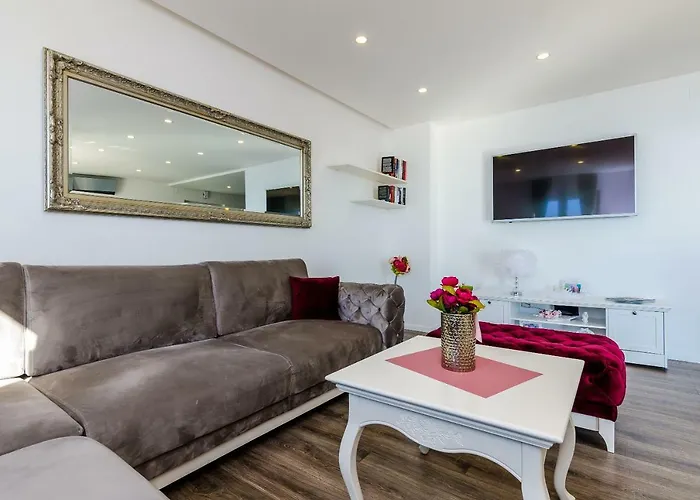 Superior Nike Апартаменты